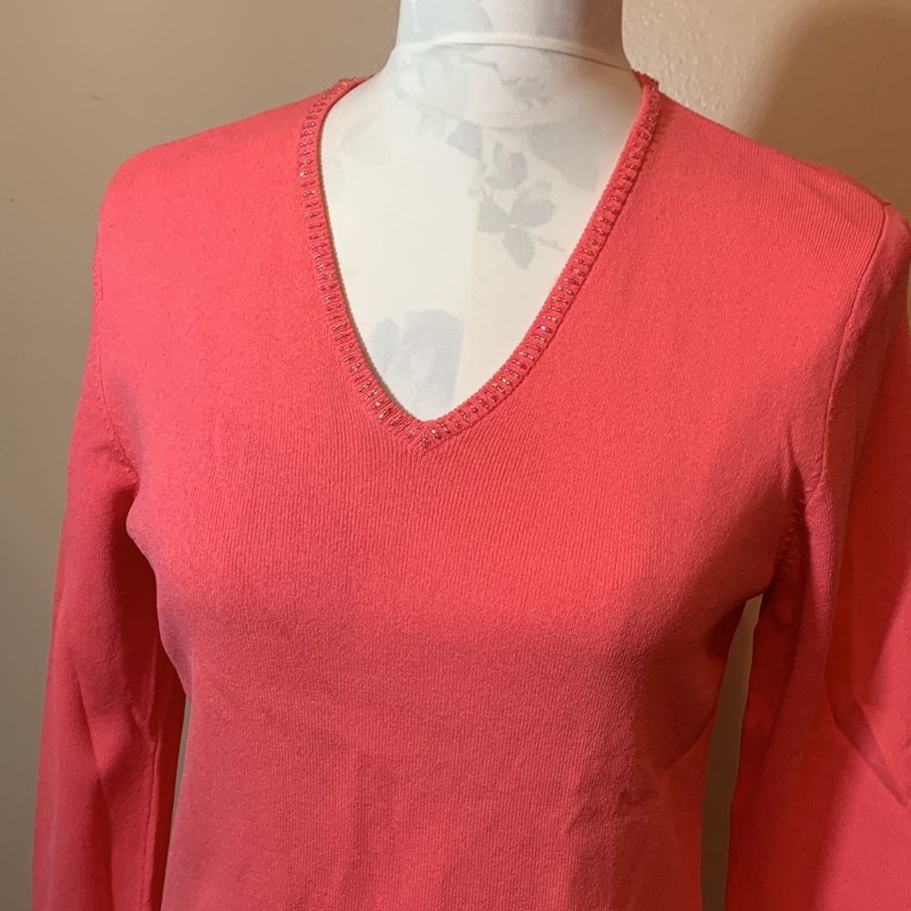 D T Ribbed V Neck Coral Beaded Trim 3/4 Sleeve Pullover - Picture 3 of 11